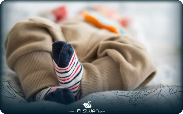 پوشیدن جوراب هنگام خواب کودک
